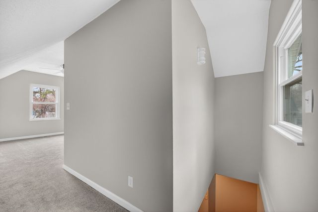 2343 E Grand Avenue, Des Moines, IA 50317