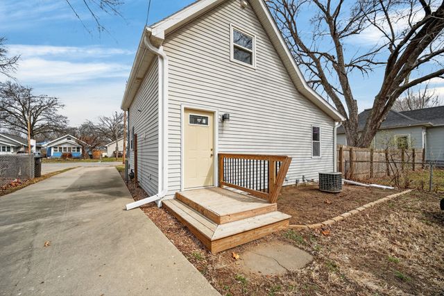 2343 E Grand Avenue, Des Moines, IA 50317
