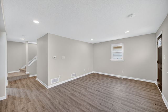 2343 E Grand Avenue, Des Moines, IA 50317