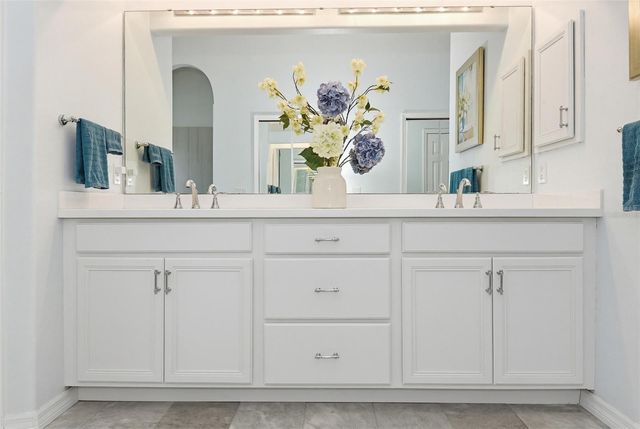 9 LONDON DR, Palm Coast, FL 32137