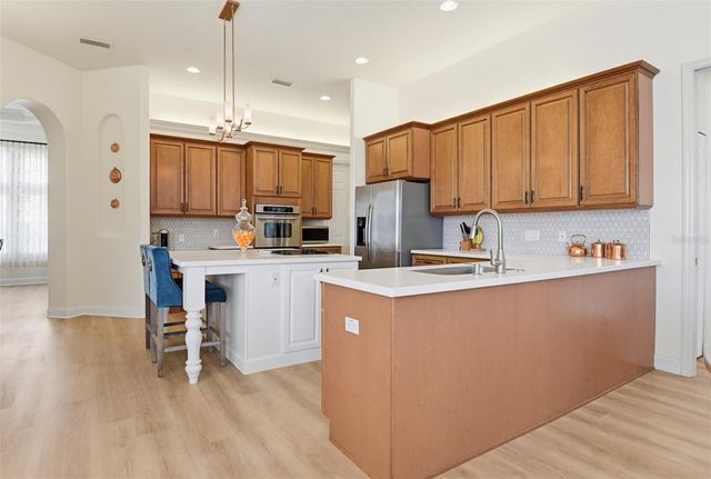 9 LONDON DR, Palm Coast, FL 32137