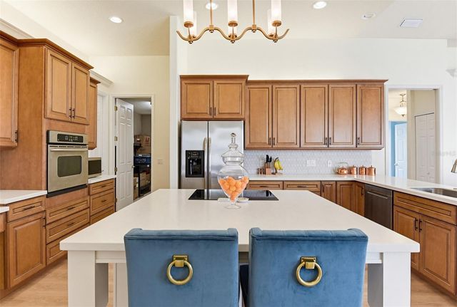 9 LONDON DR, Palm Coast, FL 32137