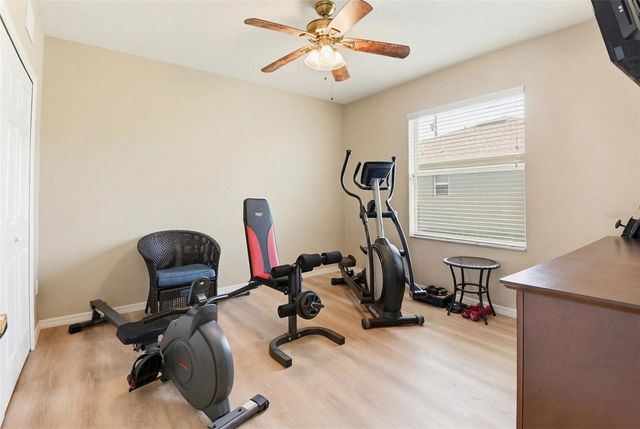 9 LONDON DR, Palm Coast, FL 32137