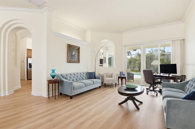 9 LONDON DR, Palm Coast, FL 32137