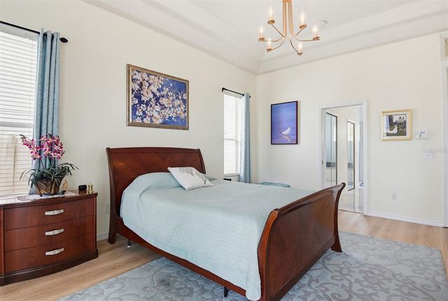 9 LONDON DR, Palm Coast, FL 32137