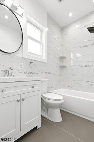 145 Tappan St, Kearny Town, NJ 07032
