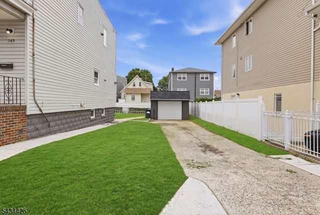 145 Tappan St, Kearny Town, NJ 07032