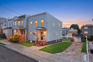 145 Tappan St, Kearny Town, NJ 07032