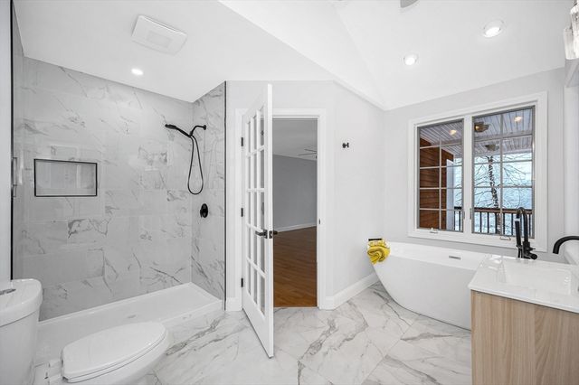 300 Kenoza St, Haverhill, MA 01830