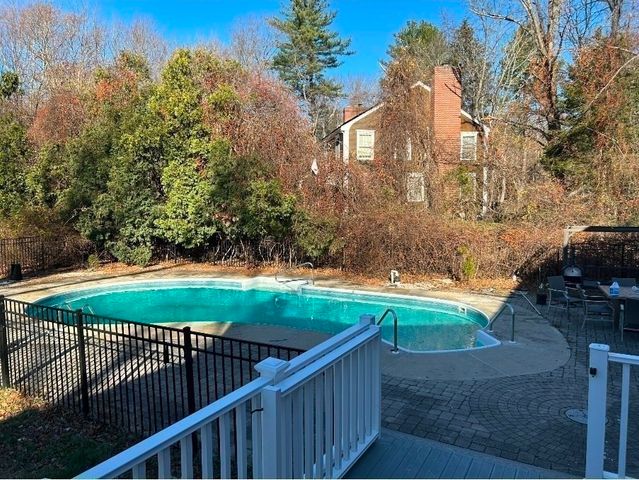 300 Kenoza St, Haverhill, MA 01830