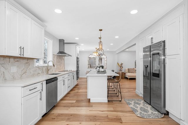 300 Kenoza St, Haverhill, MA 01830