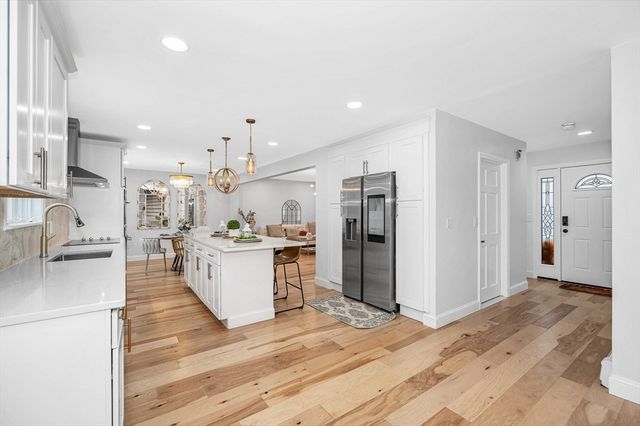 300 Kenoza St, Haverhill, MA 01830