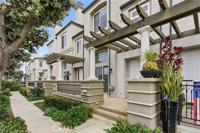 19307 Surfview, Huntington Beach, CA 92648
