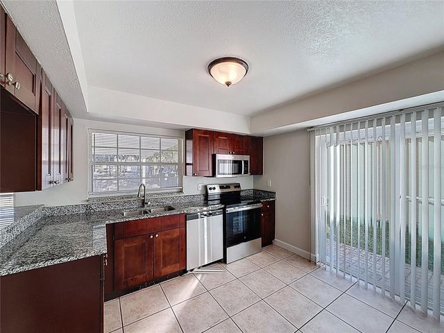 5103 STONEHAVEN COURT, Tampa, FL 33624