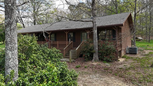 221 Forest Hills Drive, Charleston, TN 37310