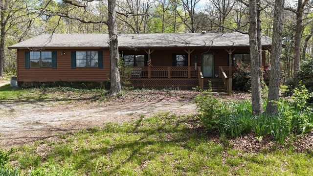 221 Forest Hills Drive, Charleston, TN 37310