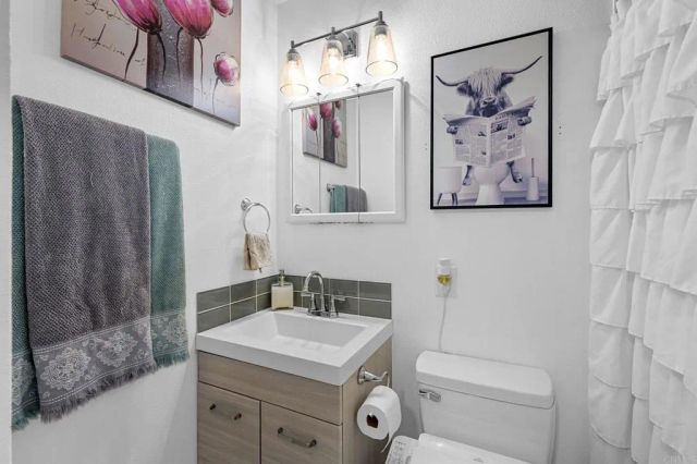 3516 Las Vegas Drive, Oceanside, CA 92054