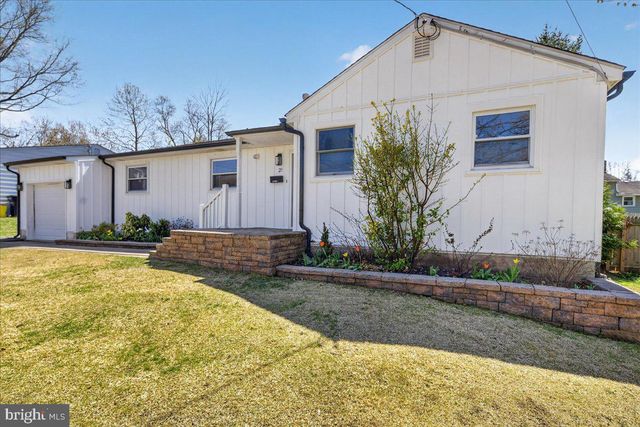 21 ALLWOOD DR, Lawrence, NJ 08648