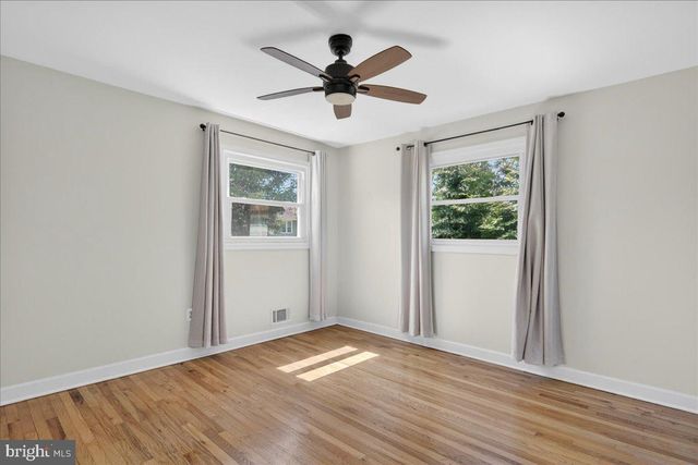 21 ALLWOOD DR, Lawrence, NJ 08648