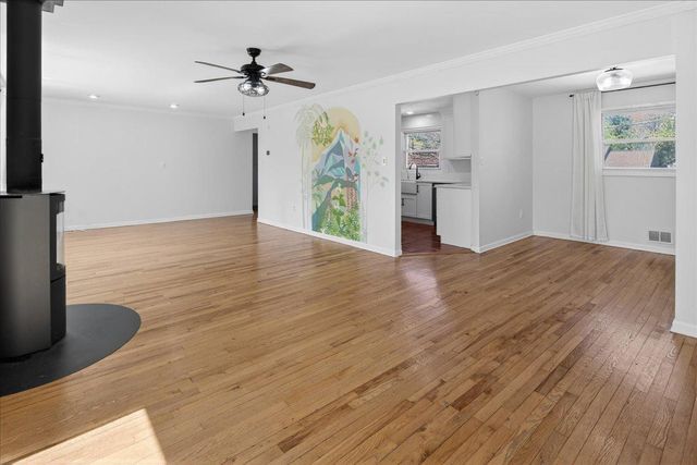 21 ALLWOOD DR, Lawrence, NJ 08648