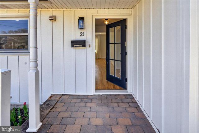 21 ALLWOOD DR, Lawrence, NJ 08648