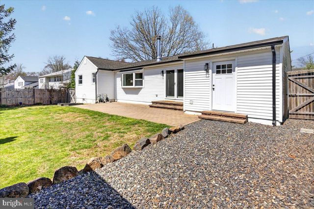 21 ALLWOOD DR, Lawrence, NJ 08648