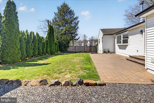 21 ALLWOOD DR, Lawrence, NJ 08648