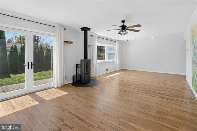 21 ALLWOOD DR, Lawrence, NJ 08648