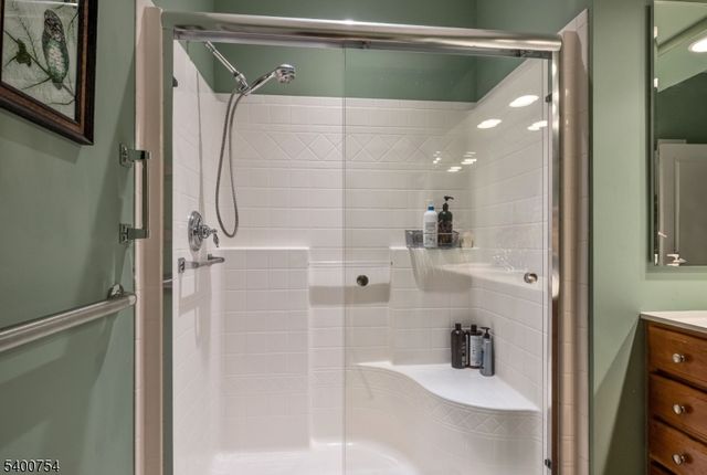 4203 Warrens Way 203, Wanaque Boro, NJ 07465