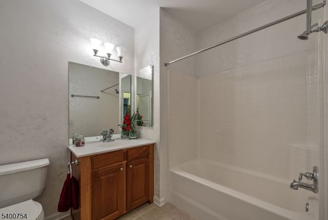 4203 Warrens Way 203, Wanaque Boro, NJ 07465