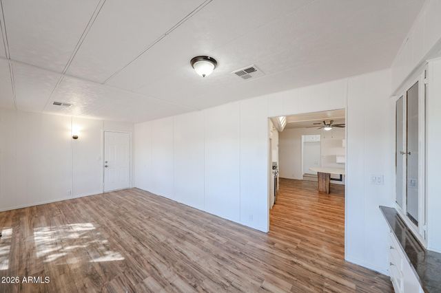 18414 N 5TH Place, Phoenix, AZ 85022