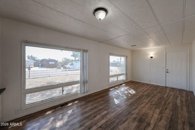 18414 N 5TH Place, Phoenix, AZ 85022