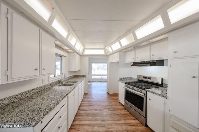 18414 N 5TH Place, Phoenix, AZ 85022