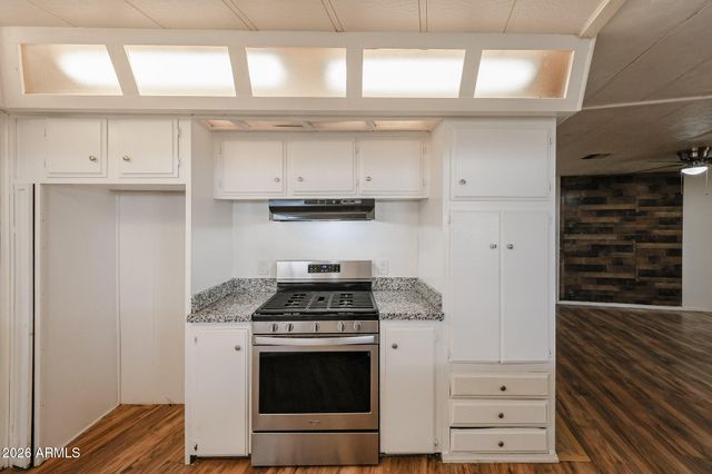 18414 N 5TH Place, Phoenix, AZ 85022