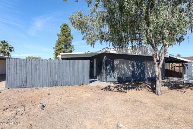 18414 N 5TH Place, Phoenix, AZ 85022