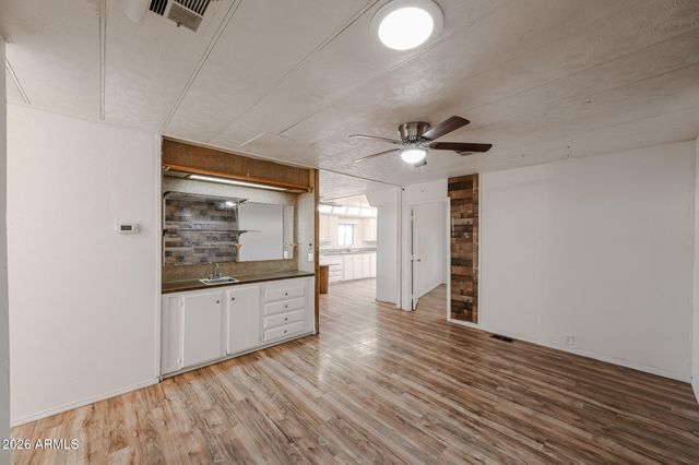 18414 N 5TH Place, Phoenix, AZ 85022