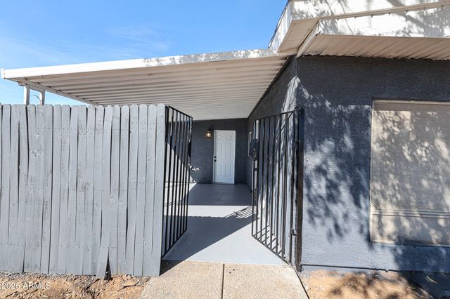 18414 N 5TH Place, Phoenix, AZ 85022