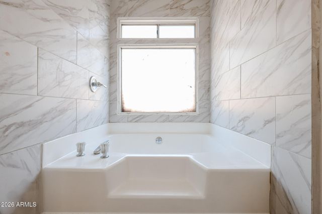 18414 N 5TH Place, Phoenix, AZ 85022