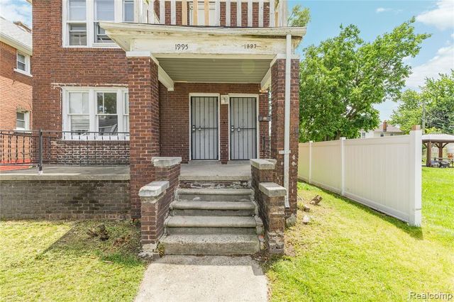 1995 Kendall Street, Detroit, MI 48238
