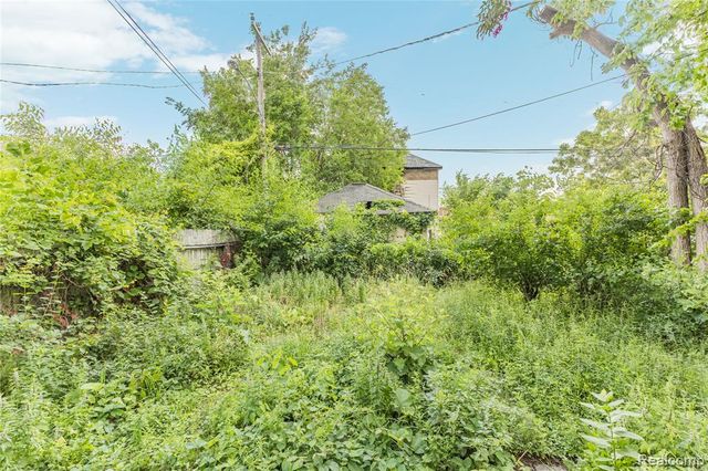 1995 Kendall Street, Detroit, MI 48238
