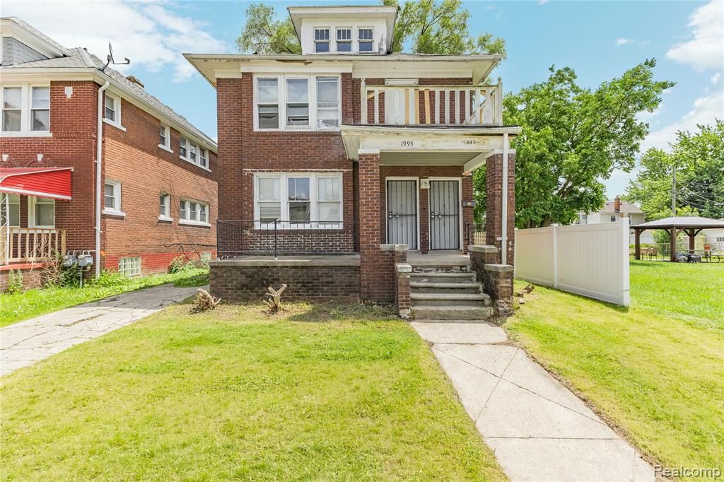 1995 Kendall Street, Detroit, MI 48238
