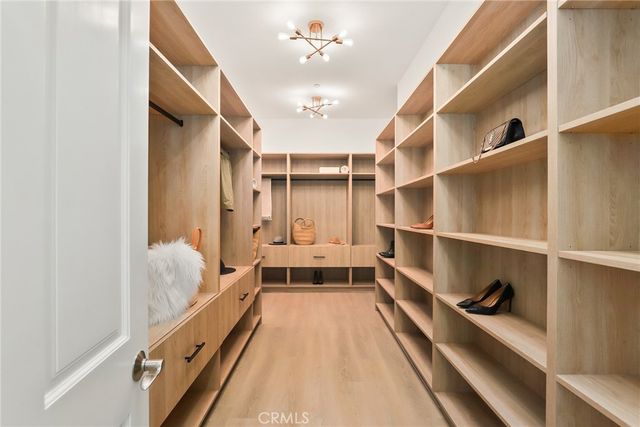 238 Lake Sherwood Drive, Lake Sherwood, CA 91361