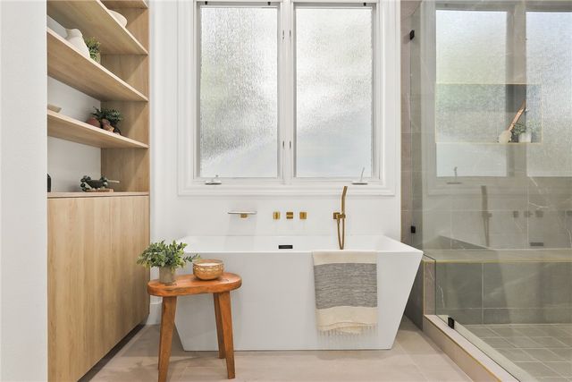 238 Lake Sherwood Drive, Lake Sherwood, CA 91361