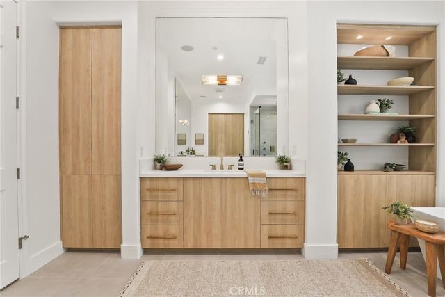 238 Lake Sherwood Drive, Lake Sherwood, CA 91361