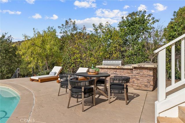 238 Lake Sherwood Drive, Lake Sherwood, CA 91361