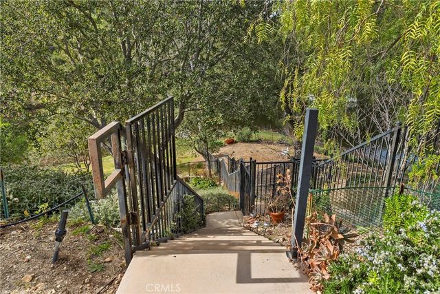 238 Lake Sherwood Drive, Lake Sherwood, CA 91361