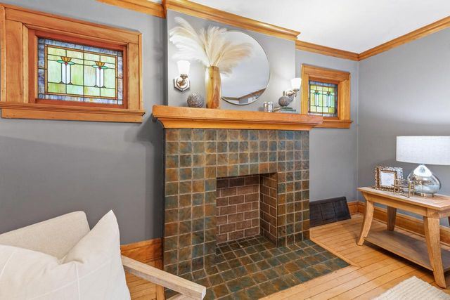 3046 N Newhall STREET, Milwaukee, WI 53211