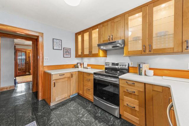 3046 N Newhall STREET, Milwaukee, WI 53211