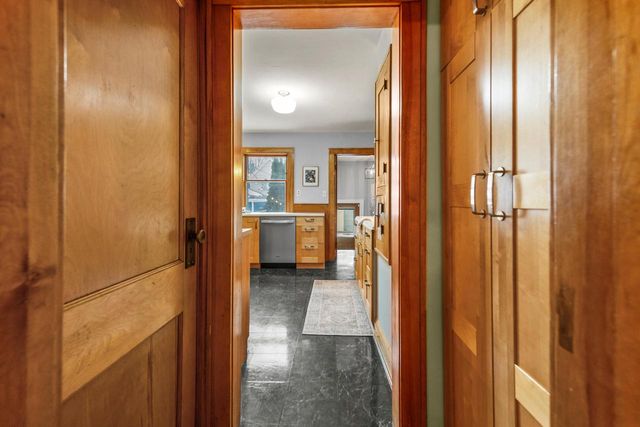 3046 N Newhall STREET, Milwaukee, WI 53211