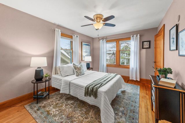 3046 N Newhall STREET, Milwaukee, WI 53211